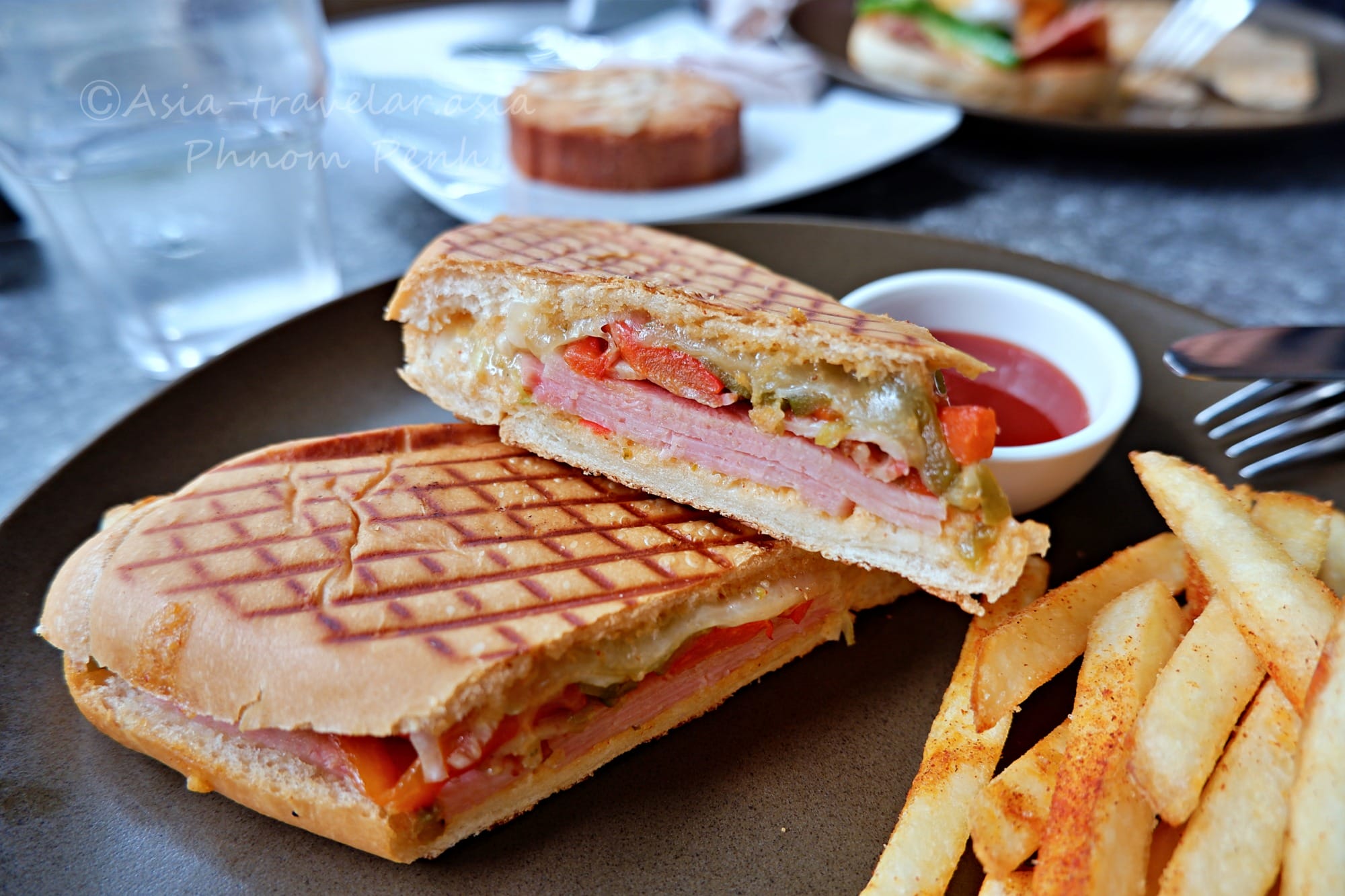 プノンペン ブラウンコーヒー